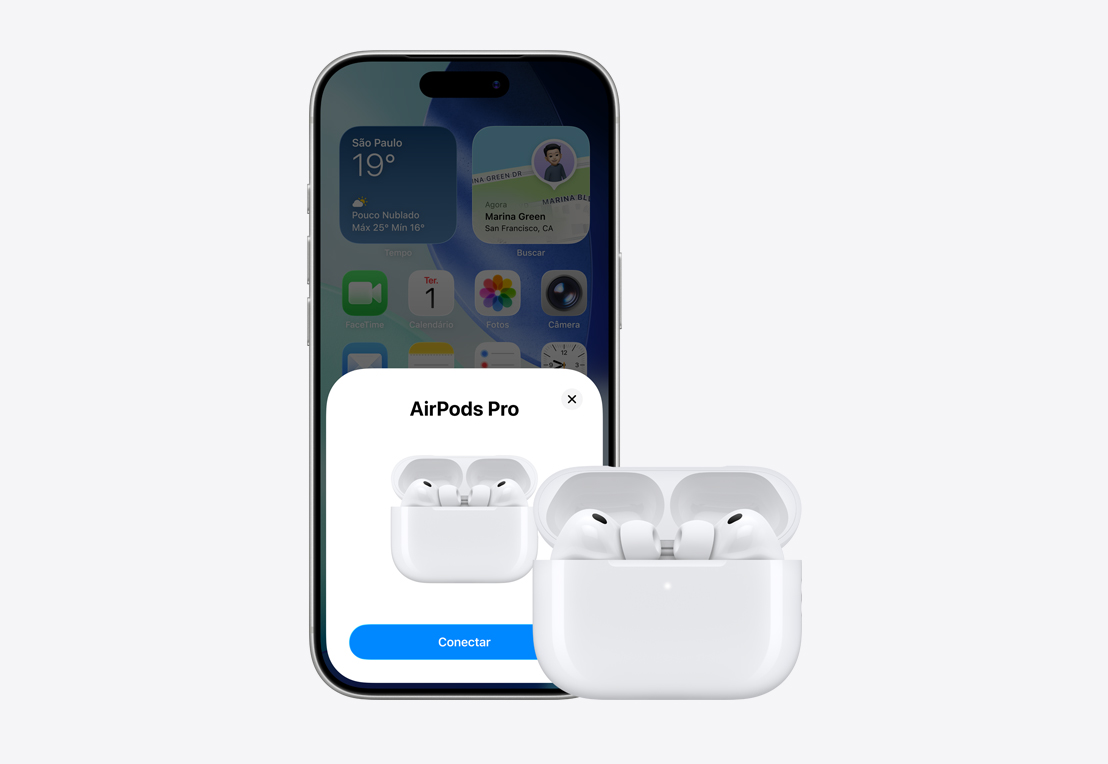 Parte da frente do iPhone com a tela mostrando uma notifica??o para conectar os AirPods. Os AirPods est?o no estojo aberto ao lado do iPhone