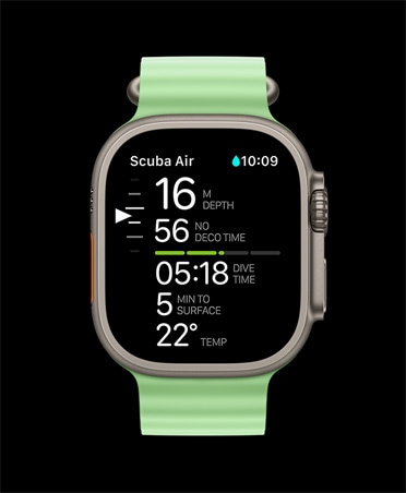Apple Watch Ultra 3, p?írodní barva, titanové pouzdro, ukazatele ponoru v aplikaci Oceanic+: hloubka, ?as dekomprese, délka ponoru, po?et minut k hladině, teplota vody, Oceánsky ?emínek, neonově zelená barva