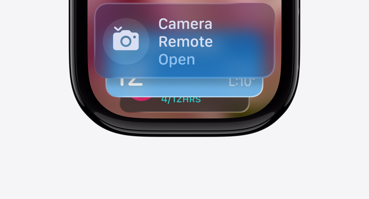 未有配襯錶帶的亮黑色 Apple Watch，錶面顯示智慧型疊放提示的指示