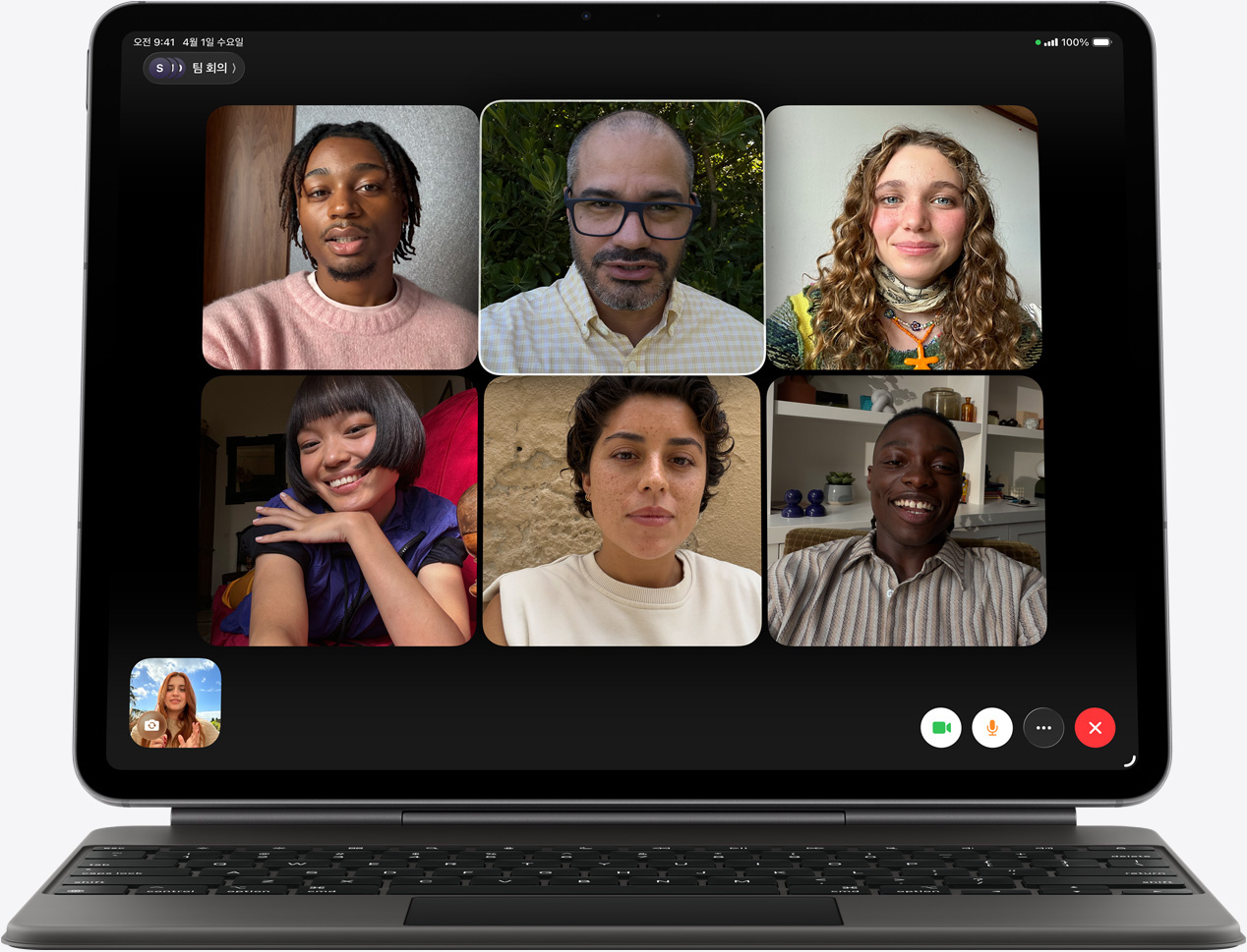 ???? FaceTime ??? ?? ?? ???? ??? iPad Air ??, ?? ?? Magic Keyboard? ???