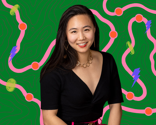 Portrait de Jenny Xu, fondatrice de Run?Legends, devant des illustrations colorées.