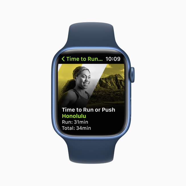 En Apple?Watch-skjerm viser en Tid for en l?pe- eller trilletur-?kt i Apple?Fitness+.