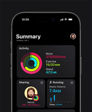 iPhone 17, rezumat Fitness, inele Activitate, m?sur?tori Mi?care, Antrenament ?i Stat ?n picioare, partajare activitate cu prietenii, statistici s?pt?manale pentru Alergare, Sarcin? antrenament