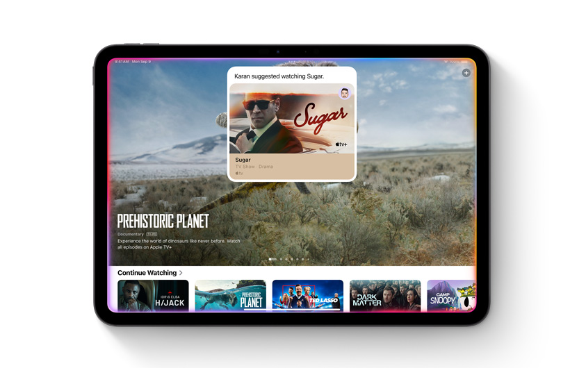 Powiadomienie w aplikacji Apple TV przypomina, ?e zosta?a Ci przes?ana rekomendacja programu