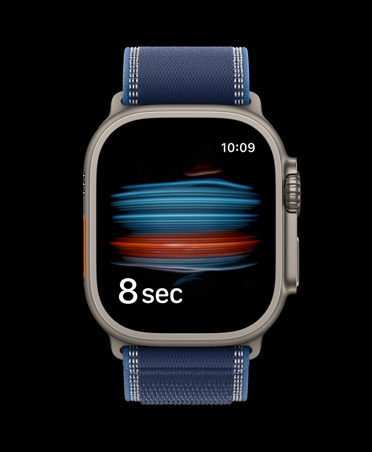 Apple Watch Ultra 3, κ?σα απ? τιτ?νιο, φυσικ? χρ?μα, ?λεγχο? οξυγ?νου στο α?μα στο app Υγε?α, λουρ?κι Trail Loop, μπλε/γαλ?ζιο χρ?μα