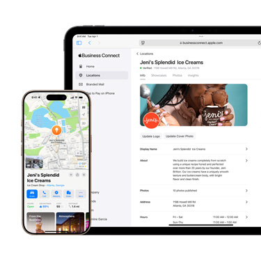Bir i?letmenin Apple Business Connect platformunu g?steren bir iPad’in ?nden g?rünümü. iPad’in ?nünde, i?letmenin Apple Harita bilgilerini g?steren bir iPhone duruyor.