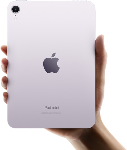 使用者單手拿著 iPad mini 背面朝外，展示小巧的尺寸和便攜性。